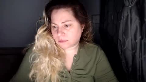 Laura online show from 02/15/26, 11:30