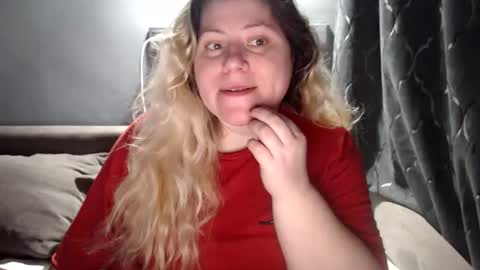 Laura online show from 02/22/26, 03:43