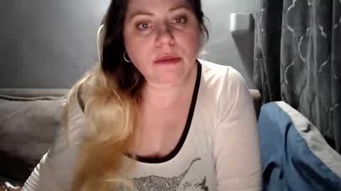 Laura online show from 03/17/26, 07:39