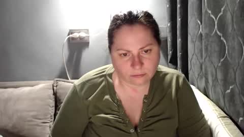 Laura online show from 04/28/26, 02:27