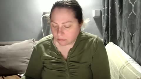 Laura online show from 04/28/26, 06:57