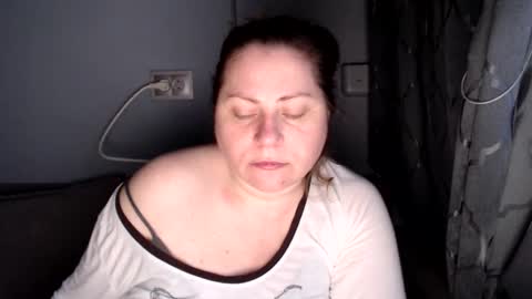 Laura online show from 05/03/26, 03:29
