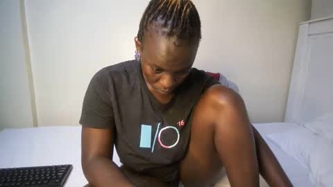 candycurly_ online show from 10/16/25, 04:02