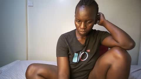 candycurly_ online show from 10/26/25, 02:28