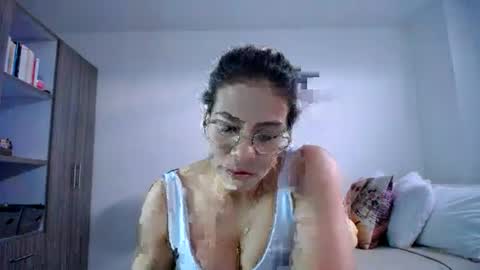 Snapshot of candydowson1 chatting on 06/16/26, 08:22 Candy Dowson online show from 06/16/26, 08:22