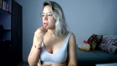 Snapshot of candydowson1 chatting on 07/02/26, 09:37 Candy Dowson online show from 07/02/26, 09:37