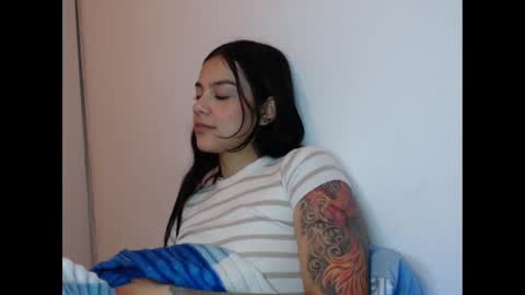 Snapshot of candyfire666 chatting on 10/05/25, 08:45 Sara online show from 10/05/25, 08:45