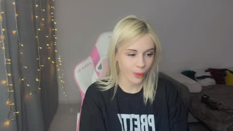 You can call me HH online show from 03/12/26, 08:04