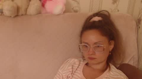 say meow and send tip  online show from 06/08/26, 05:02