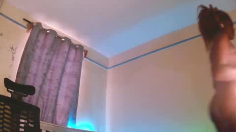 Snapshot of candymia3 chatting on 09/24/25, 06:28 Candice online show from 09/24/25, 06:28