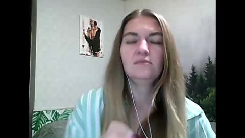 Daisy online show from 09/24/25, 08:23