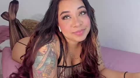 Snapshot of candyr0se_ chatting on 09/28/25, 03:56 candyr0se_ online show from 09/28/25, 03:56