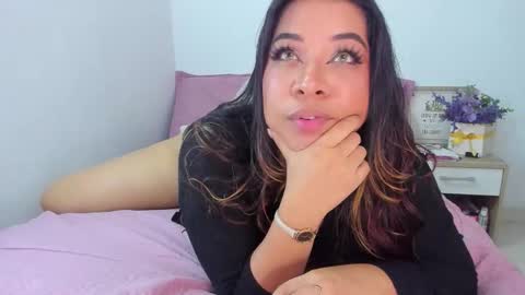 Snapshot of candyr0se_ chatting on 02/03/26, 06:40 candyr0se_ online show from 02/03/26, 06:40