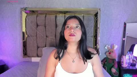 Snapshot of candys_victoria chatting on 04/26/26, 05:05 Candys Victoria online show from 04/26/26, 05:05