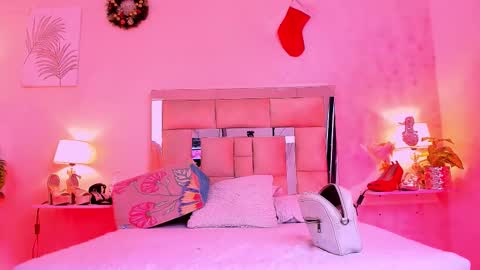 Snapshot of candyygirl_1 chatting on 01/12/26, 07:08 Candy online show from 01/12/26, 07:08