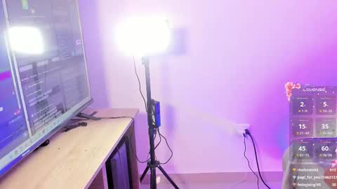 candyyvega online show from 11/22/25, 10:14