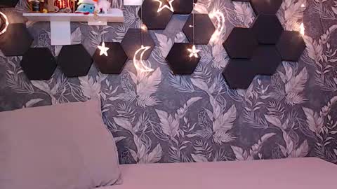 Mia online show from 02/27/26, 03:28