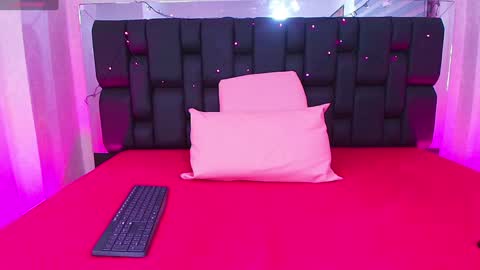 Aura  online show from 01/31/25, 11:56