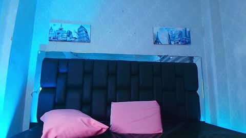 Aura  online show from 02/03/25, 11:53