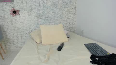 Canhela online show from 01/09/25, 04:19