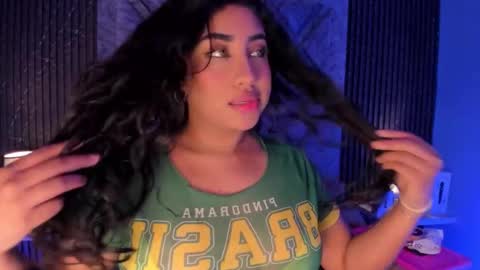 GABRIELA LOPEZ online show from 09/25/25, 05:00