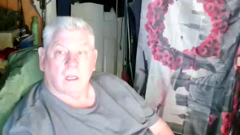 canoelicker69 online show from 04/29/26, 07:31
