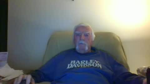 Snapshot of capecod21 chatting on 12/26/24, 01:29 capecod21 online show from 12/26/24, 01:29