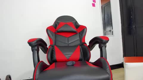 Snapshot of capitan_jones007 chatting on 12/14/25, 08:24 jones online show from 12/14/25, 08:24