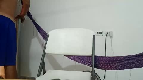 Snapshot of capitancristiancanelo chatting on 11/25/25, 04:40 capitancristiancanelo online show from 11/25/25, 04:40