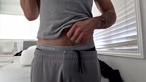 cappinrc8 online show from 12/18/25, 07:42