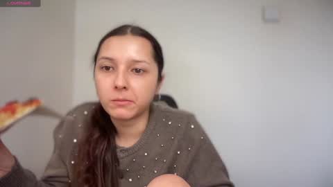 Emma online show from 02/06/25, 11:21