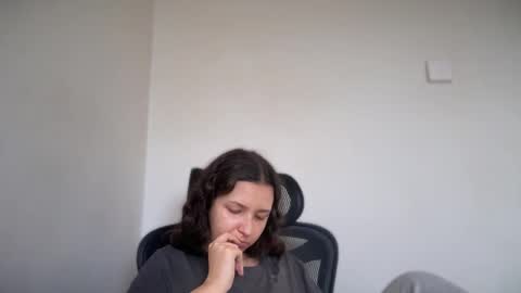 Emma online show from 10/24/25, 07:38