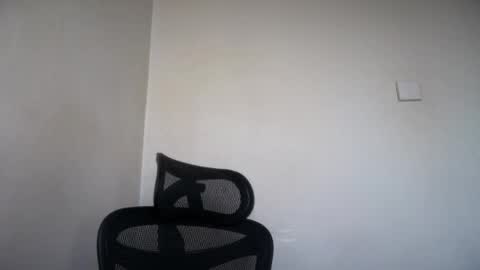 Snapshot of cappuccinokiss chatting on 04/15/26, 05:47 Emma online show from 04/15/26, 05:47