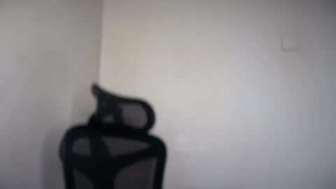 Snapshot of cappuccinokiss chatting on 05/12/26, 06:21 Emma online show from 05/12/26, 06:21