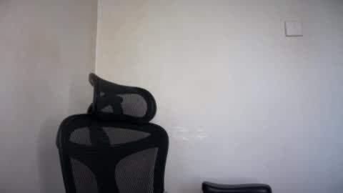 Snapshot of cappuccinokiss chatting on 06/01/26, 04:58 Emma online show from 06/01/26, 04:58