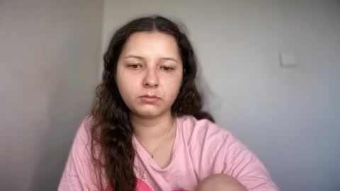 Snapshot of cappuccinokiss chatting on 06/08/26, 06:47 Emma online show from 06/08/26, 06:47