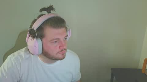 Snapshot of captianplanet1313 chatting on 09/23/25, 01:14 captianplanet1313 online show from 09/23/25, 01:14