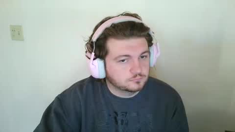 Snapshot of captianplanet1313 chatting on 10/27/25, 12:42 captianplanet1313 online show from 10/27/25, 12:42