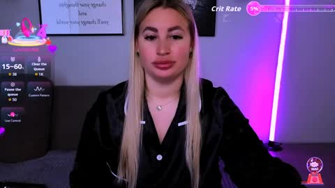 Snapshot of cara__harris chatting on 04/04/26, 08:34 . . online show from 04/04/26, 08:34