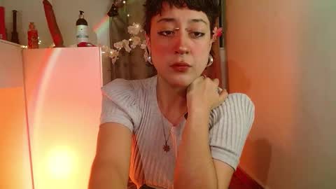 Snapshot of caraenaranja chatting on 10/17/25, 03:42 Amy online show from 10/17/25, 03:42