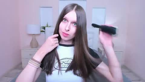   Cara  My schedule this week  Wed Thu Fri Sat 2300  0800 overnight online show from 06/06/26, 08:13