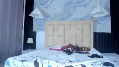 Snapshot of caraiosh_ chatting on 12/16/25, 02:33 Cara online show from 12/16/25, 02:33