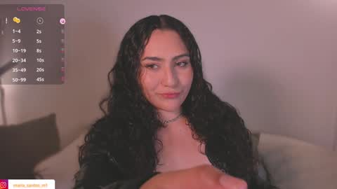 Snapshot of caramel__ chatting on 01/18/25, 11:22  Mara  online show from 01/18/25, 11:22