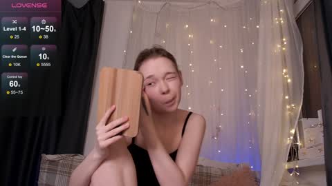 Snapshot of caramelangels chatting on 02/16/26, 04:08 Viola Marika and Visma online show from 02/16/26, 04:08