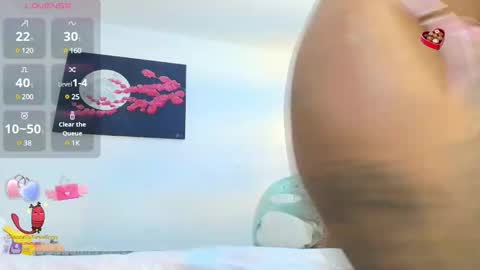 Snapshot of carameloo_06 chatting on 03/11/25, 02:21 carolina online show from 03/11/25, 02:21