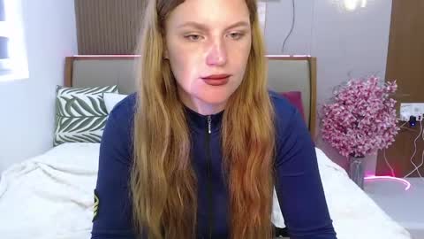 Lana online show from 04/17/26, 01:19