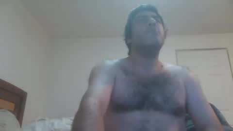 Snapshot of caravibugue chatting on 10/16/25, 02:56 caravibugue online show from 10/16/25, 02:56