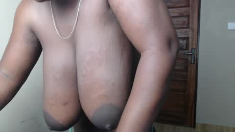 Snapshot of cardixxbabe chatting on 05/25/26, 12:16 cardixxbabe online show from 05/25/26, 12:16