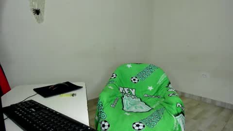 Carlos and Cristian  online show from 12/15/25, 03:00