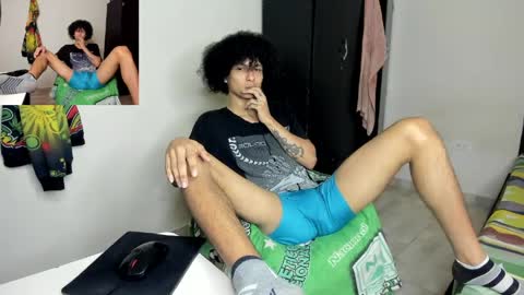 Snapshot of cardrey05 chatting on 05/05/26, 06:43 Carlos and Cristian online show from 05/05/26, 06:43